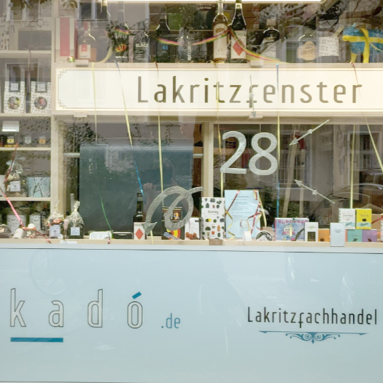 Lakritz zur Abholung am Fenster