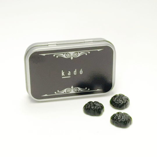 Salty Liquorice - Sea urchin handmade - Liquorice with seasalt 75g tin - kadó