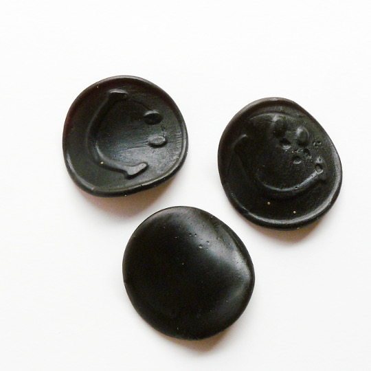 Mild liquorice smileys, dutch