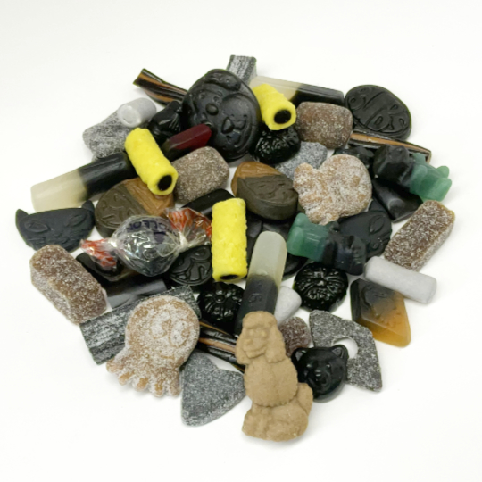 Mix of sweet and salty vegan liquorice across the kadó-assortment