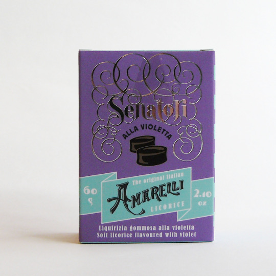 Sweetbitter liquorice with natural flavour of violet in the box, italian