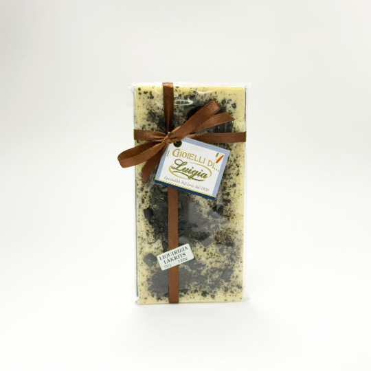 Bar white chocolate with crunchy natural liquorice, italian