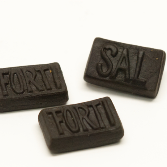 Hard double salted liquorice squares, dutch