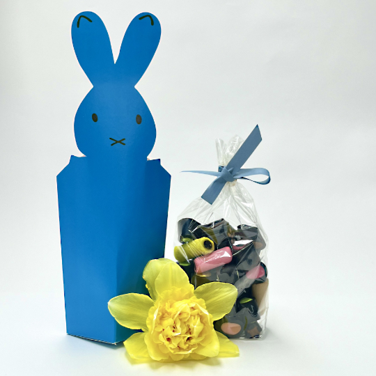 Paper Bunny filled with 150g coloured liquorice rolls