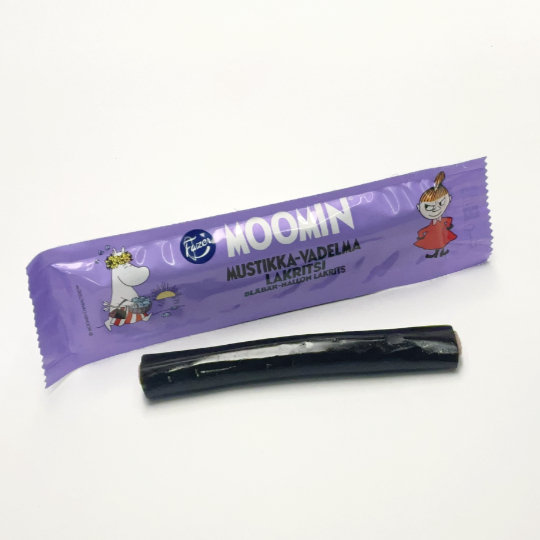 Mild liquorice bar with blueberry filling, finnish