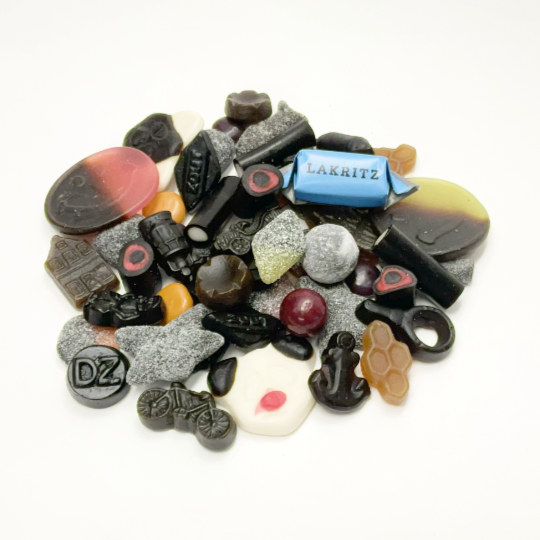 Mix of sweet and salty vegan liquorice across the kadó-assortment