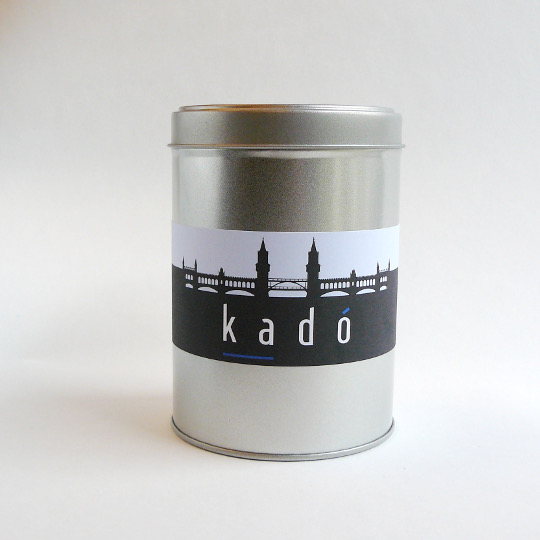Round present tin for 500g liquorice mix