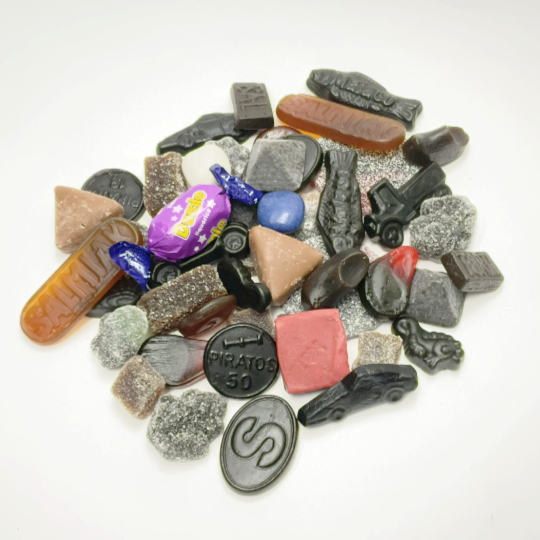 Mix of sweet and salty glutenfree liquorice across the kadó assortment