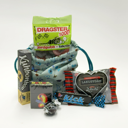 Hand-sewn liquorice bag filled with 6 sweet and delicious liquorice variations: Sweet and salty liquorice toffee, salt lolly, 