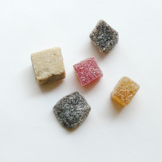 Liquorice-fruit-mix with  gum arabic and natural flavour