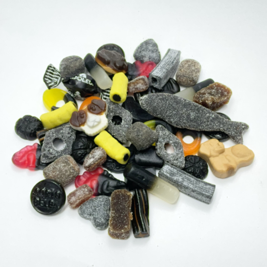 Mix of sweet and salty vegan liquorice across the kadó-assortment